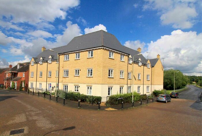 2 Bedroom Apartment For Sale In Harvest Way, Witney, Oxfordshire, OX28