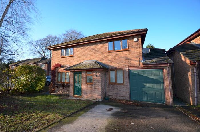 4 Bedroom Detached House To Rent In Lyndford Terrace, Fleet, GU52