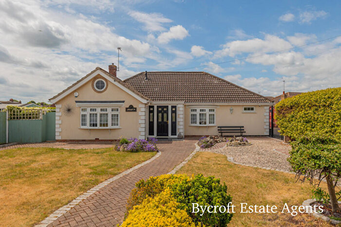 3 Bedroom Detached Bungalow For Sale In Harfreys Road, Gorleston, NR31