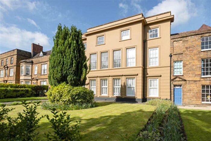 2 Bedroom Penthouse For Sale In South Bar Street, Banbury, OX16