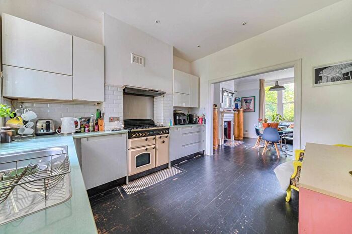4 Bedroom House For Sale In Bushey Hill Road, Camberwell, London, SE5