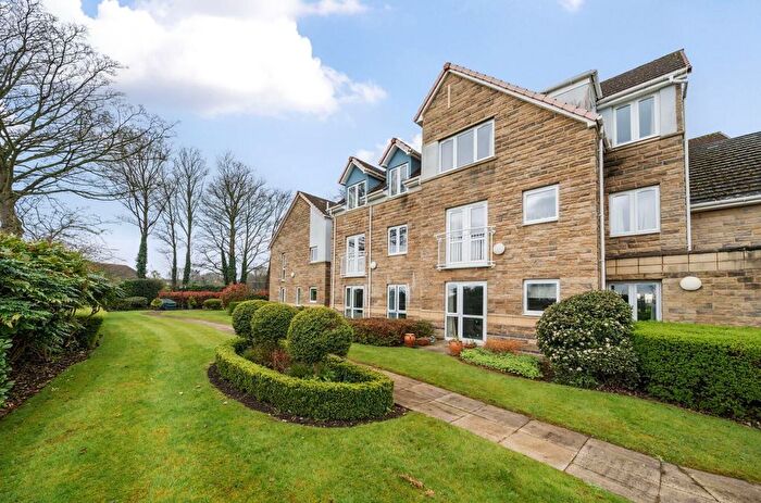 1 Bedroom Flat For Sale In Stanhope Court, Horsforth, LS18