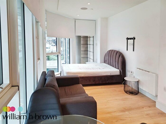 Studio To Rent In Ilford Hill, Ilford, IG1