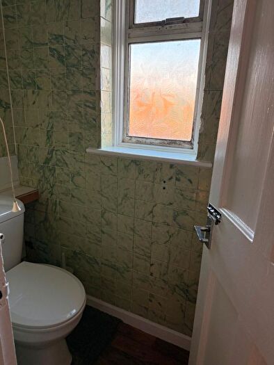 3 Bedroom Terraced House To Rent In Kelvin Road, Tilbury, RM18
