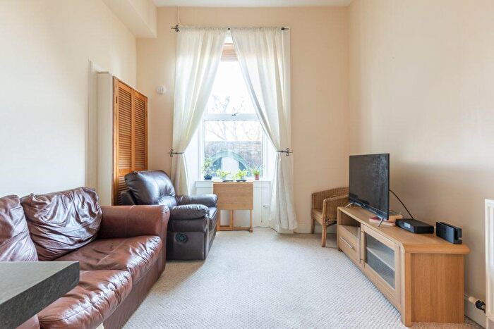 2 Bedroom Flat To Rent In L – Ramsay Place, Edinburgh, EH15