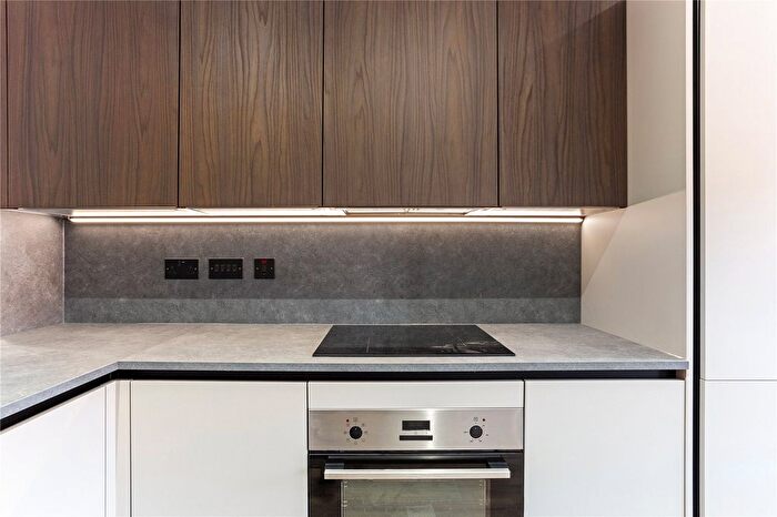 1 Bedroom Flat To Rent In The Pressworks, - Northwood Street, Birmingham, West Midlands, B3
