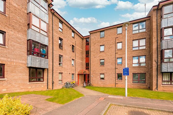 2 Bedroom Flat For Sale In / Sienna Gardens, Marchmont, Edinburgh, EH9