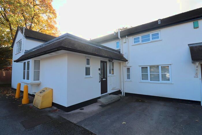 1 Bedroom Flat To Rent In Weston Court, Shavington, Crewe, CW2