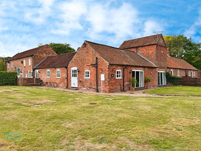 4 Bedroom Barn Conversion For Sale In Haughton Meadows, Haughton, Retford, DN22