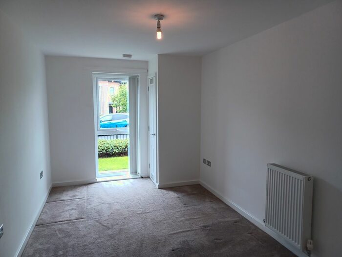 2 Bedroom Flat To Rent In Hartington Road, Altrincham, WA14