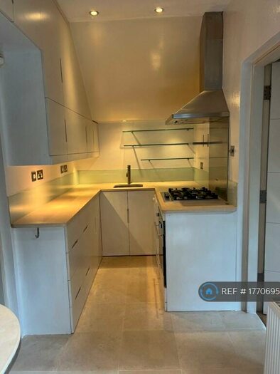 1 Bedroom Flat To Rent In Heyworth Road, London, E5