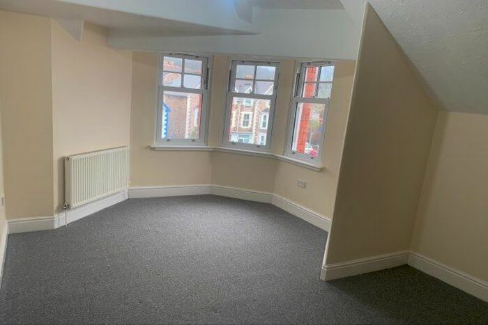 2 Bedroom Property To Rent In Flat Erskine Road, Colwyn Bay, LL29