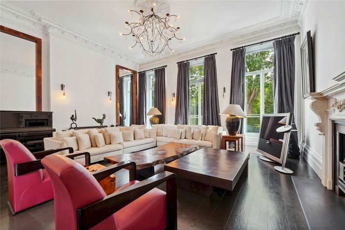 4 Bedroom Flat To Rent In Queen's Gate Gardens, London, SW7