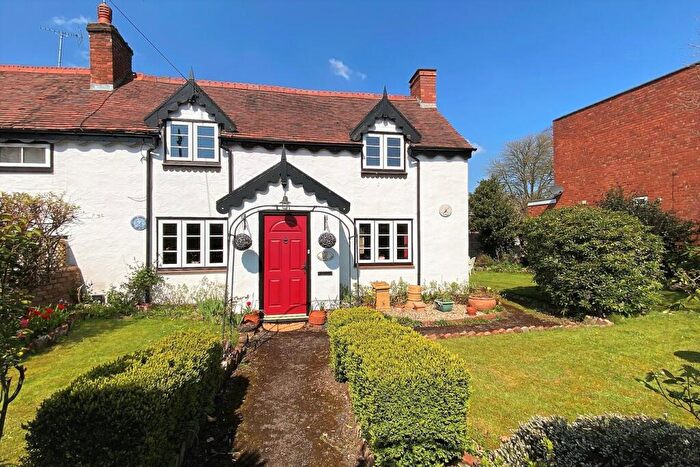 3 Bedroom Cottage For Sale In Birmingham Road, Blakedown, Kidderminster, DY10
