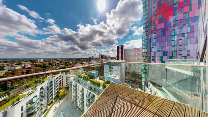 2 Bedroom Apartment To Rent In Saffron Central Square, Croydon, Surrey, CR0