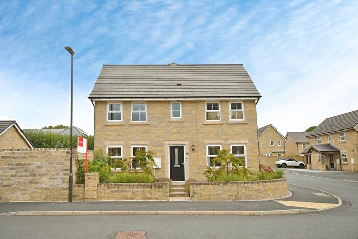 3 Bedroom Semi-Detached House For Sale In Hopton Wood Way, Buxton, Derbyshire, SK17
