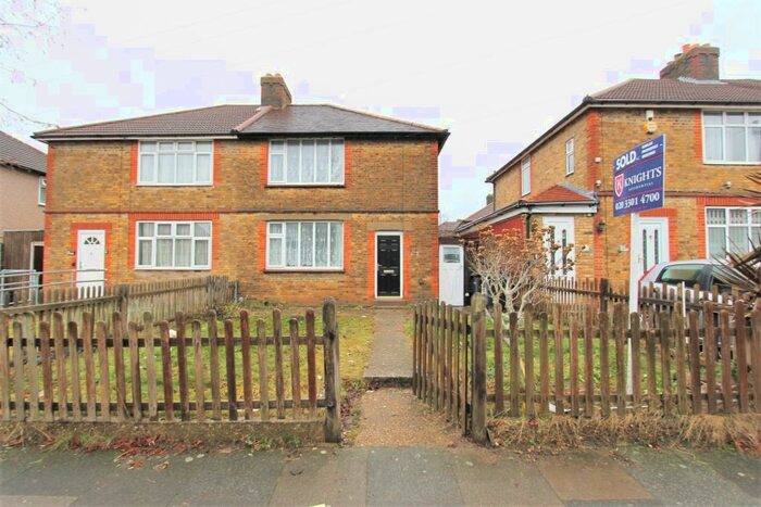 3 Bedroom House To Rent In Chalfont Road, London, N9