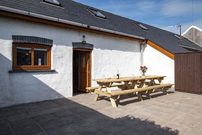 4 Bedroom Cottage To Rent In Llansadurnen Farm, Llansadurnen, Laugharne, Carmarthen, SA33