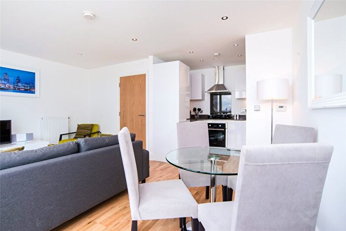 2 Bedroom Flat To Rent In Dowells Street, Greenwich, London, SE10