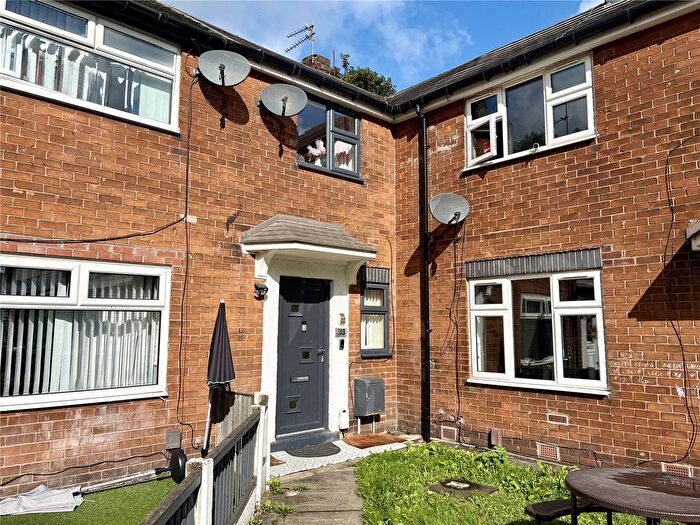 3 Bedroom Terraced House For Sale In Littlemoor Lane, Oldham, Greater Manchester, OL4