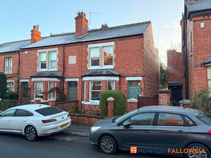 3 Bedroom Semi Detached House For Sale In Wellington Road, Newark, NG24