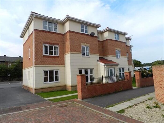 2 Bedroom Apartment To Rent In Queen Street, Cleckheaton, West Yorkshire, BD19