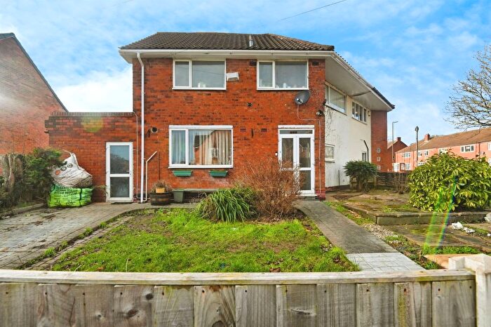 3 Bedroom Semi-Detached House For Sale In Darley Avenue, Birmingham, B34
