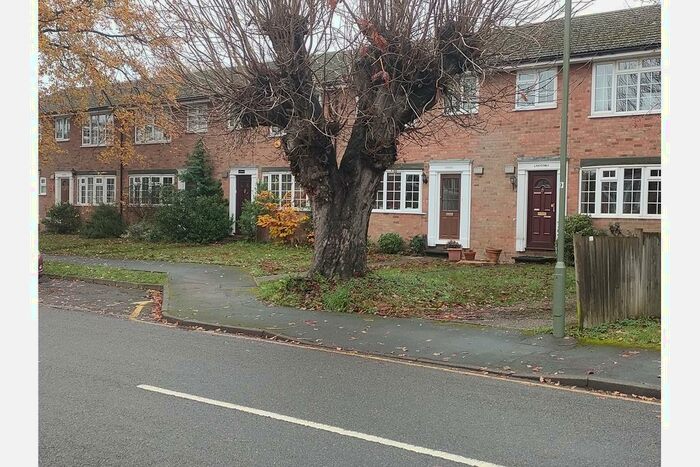 3 Bedroom Terraced House To Rent In Mount Hermon Road, Woking, GU22