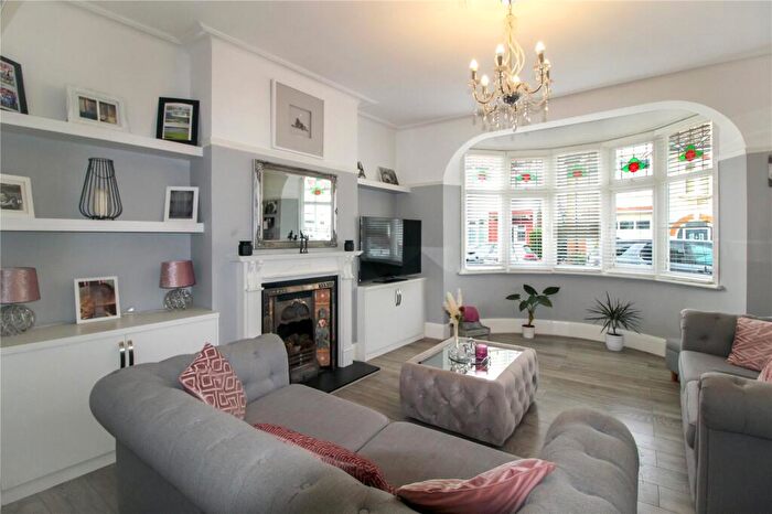 4 Bedroom Terraced House For Sale In Leigham Court Drive, Leigh-on-Sea, Essex, SS9