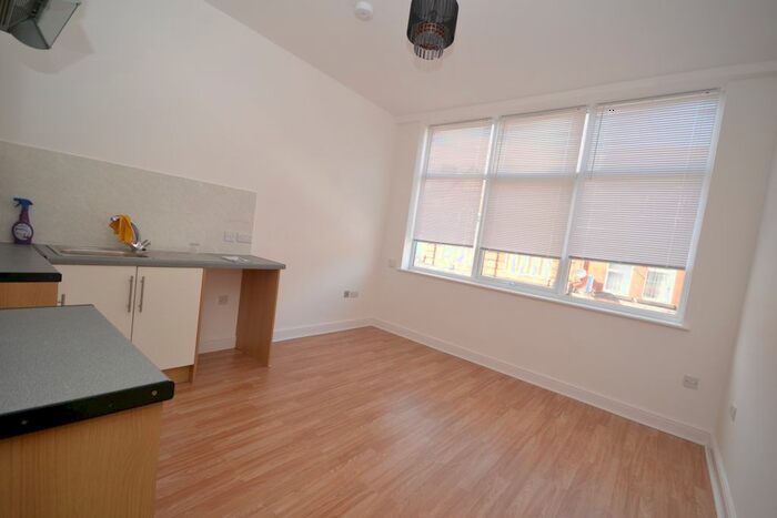 1 Bedroom Flat To Rent In Outram Street, Sutton-In-Ashfield, NG17