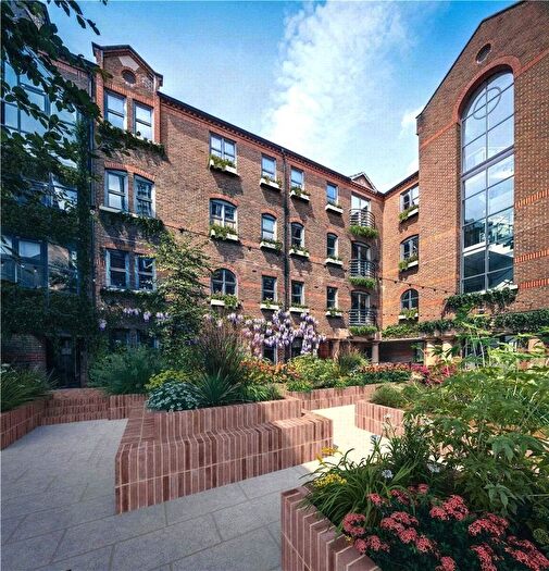 3 Bedroom Flat For Sale In Angel Village, City Road, EC1V