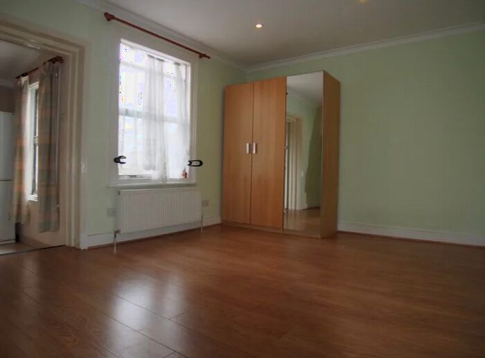 1 Bedroom Studio To Rent In Malden, Borehamwood, WD6
