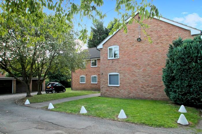 2 Bedroom Flat To Rent In Wooster Mews, Harrow, HA2