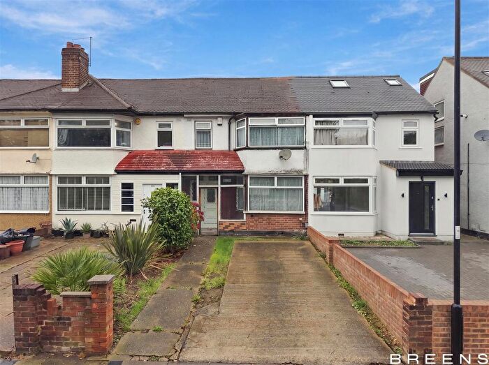 3 Bedroom Terraced House For Sale In Great Cambridge Road, Enfield, EN1