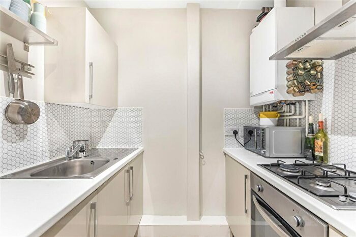 1 Bedroom Flat For Sale In High Street, Penge, London, SE20