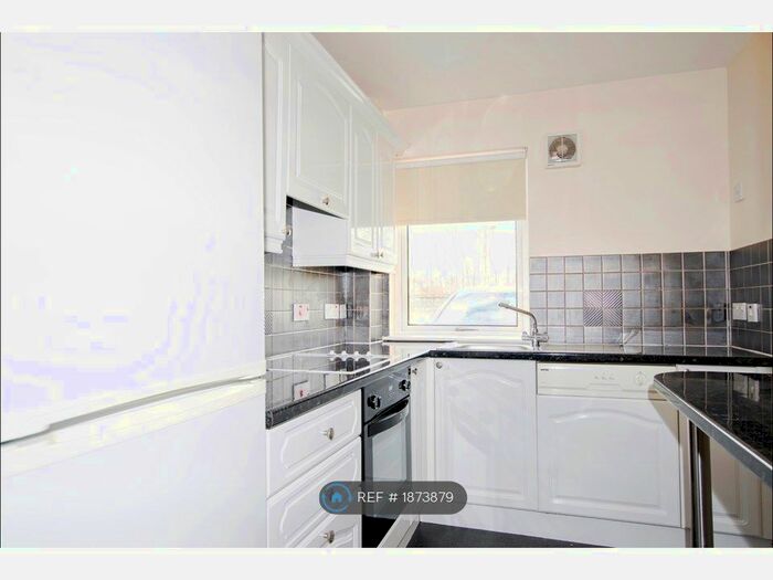 2 Bedroom Flat To Rent In Ashgrove Square, Elgin, IV30