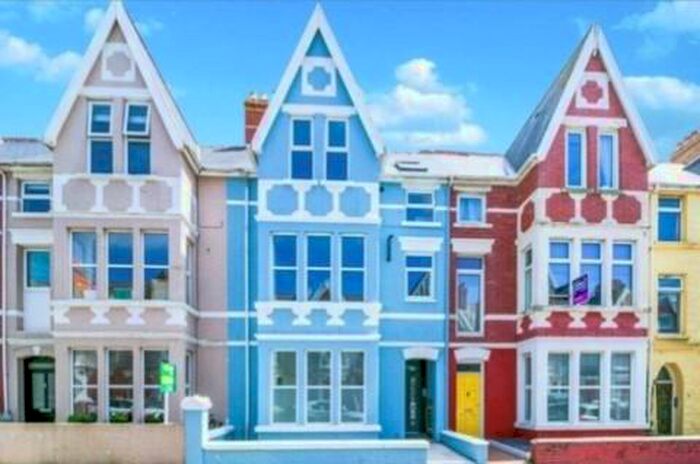 1 Bedroom Apartment To Rent In Mary Street, Porthcawl, CF36