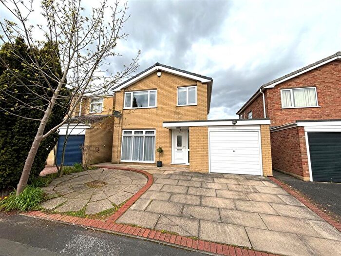 3 Bedroom Detached House For Sale In Dennis Close, Littleover, Derby, DE23