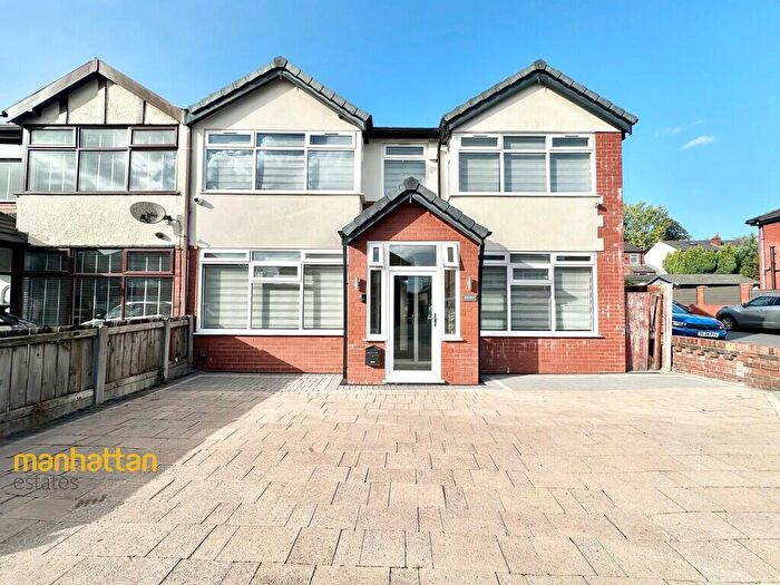 5 Bedroom Semi-Detached House To Rent In Ashworth Lane, Sharples, Bolton, BL1