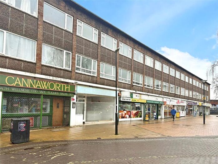 3 Bedroom Flat To Rent In Market Parade, Havant, Hampshire, PO9