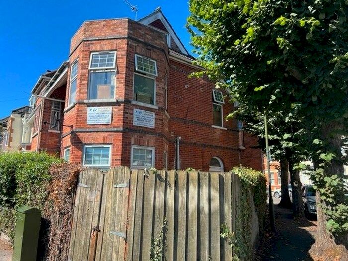 1 Bedroom Studio To Rent In Cecil Road, Bournemouth, BH5