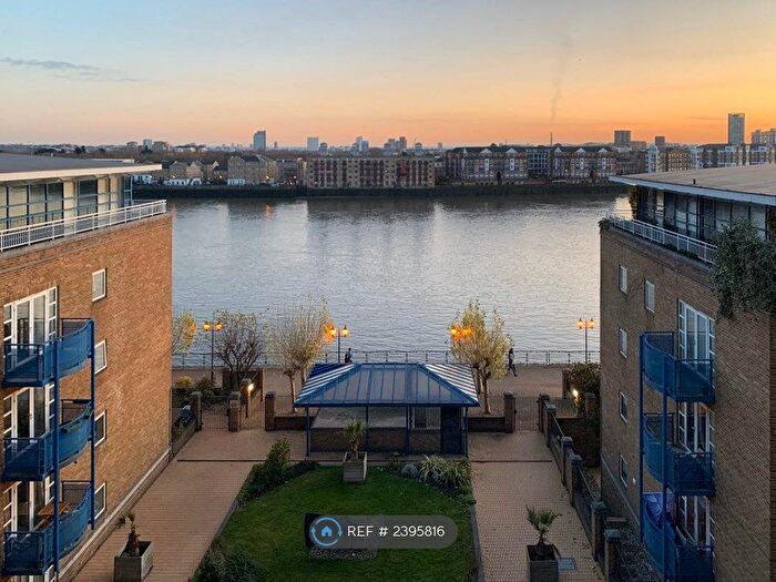 2 Bedroom Flat To Rent In Campania Building, London, E1W