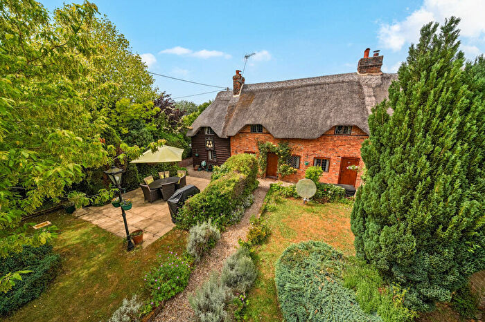 3 Bedroom Cottage For Sale In Welford Road, Newbury, RG20