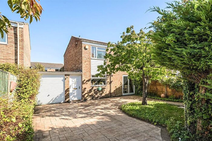 3 Bedroom Property For Sale In Abingdon Drive, Caversham, Reading, RG4
