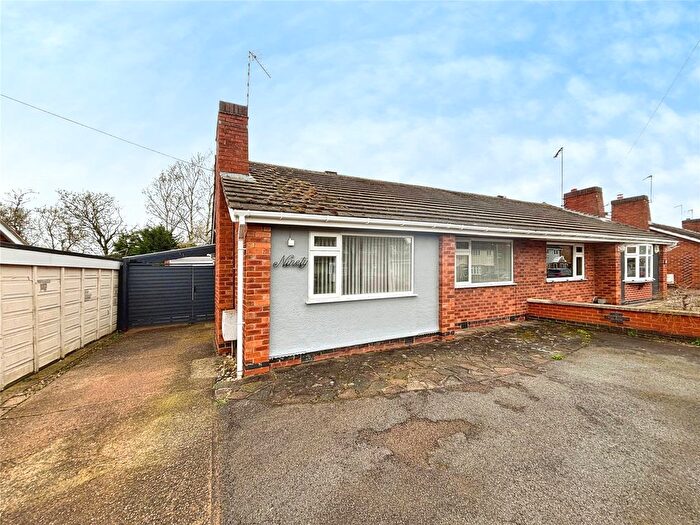 2 Bedroom Bungalow To Rent In Gloucester Crescent, Wigston, Leicestershire, LE18