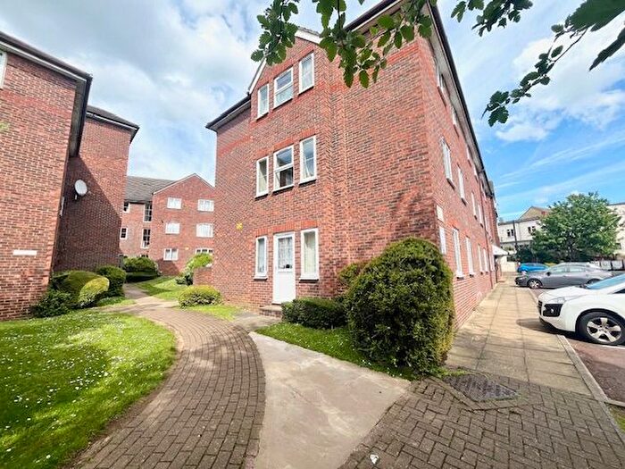 1 Bedroom Flat To Rent In Upper Priory Street, Northampton, NN1