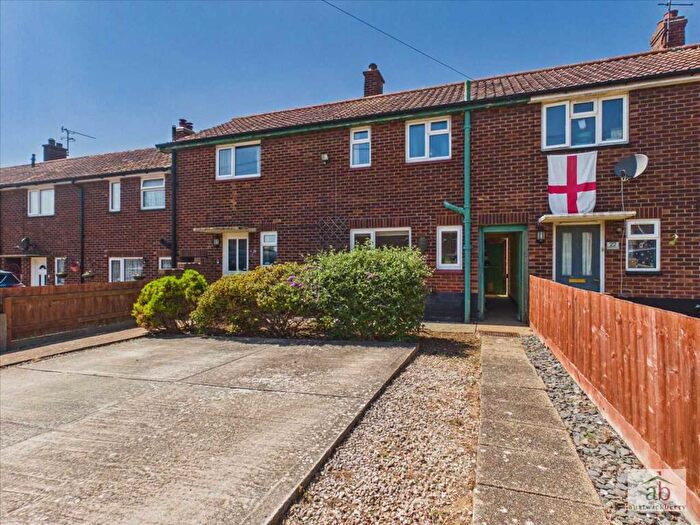 3 Bedroom Semi-Detached House For Sale In Deben Way, Felixstowe, IP11