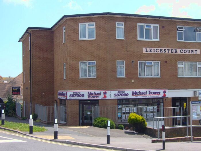 Studio To Rent In Longridge Avenue, Brighton, BN2