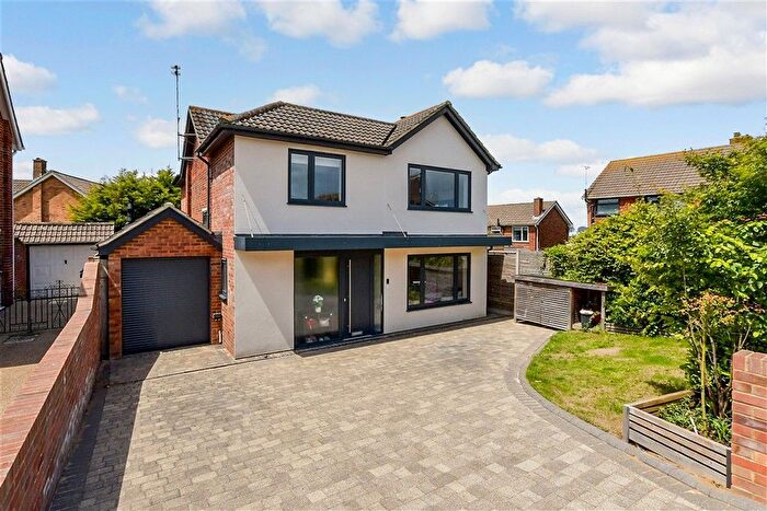 4 Bedroom Detached House For Sale In Greenacre Close, Herne Bay, Kent, CT6