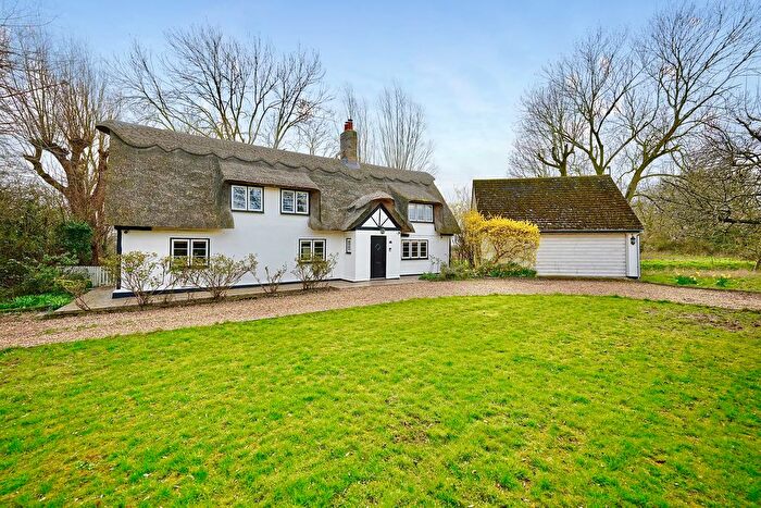 3 Bedroom Detached House For Sale In Park Road, Brampton, Huntingdon, PE28